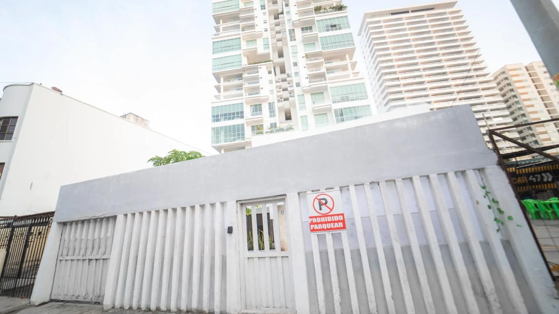 Big Private Beach House With Jacuzzi, Patio, 4 Br Cartagena Apartment