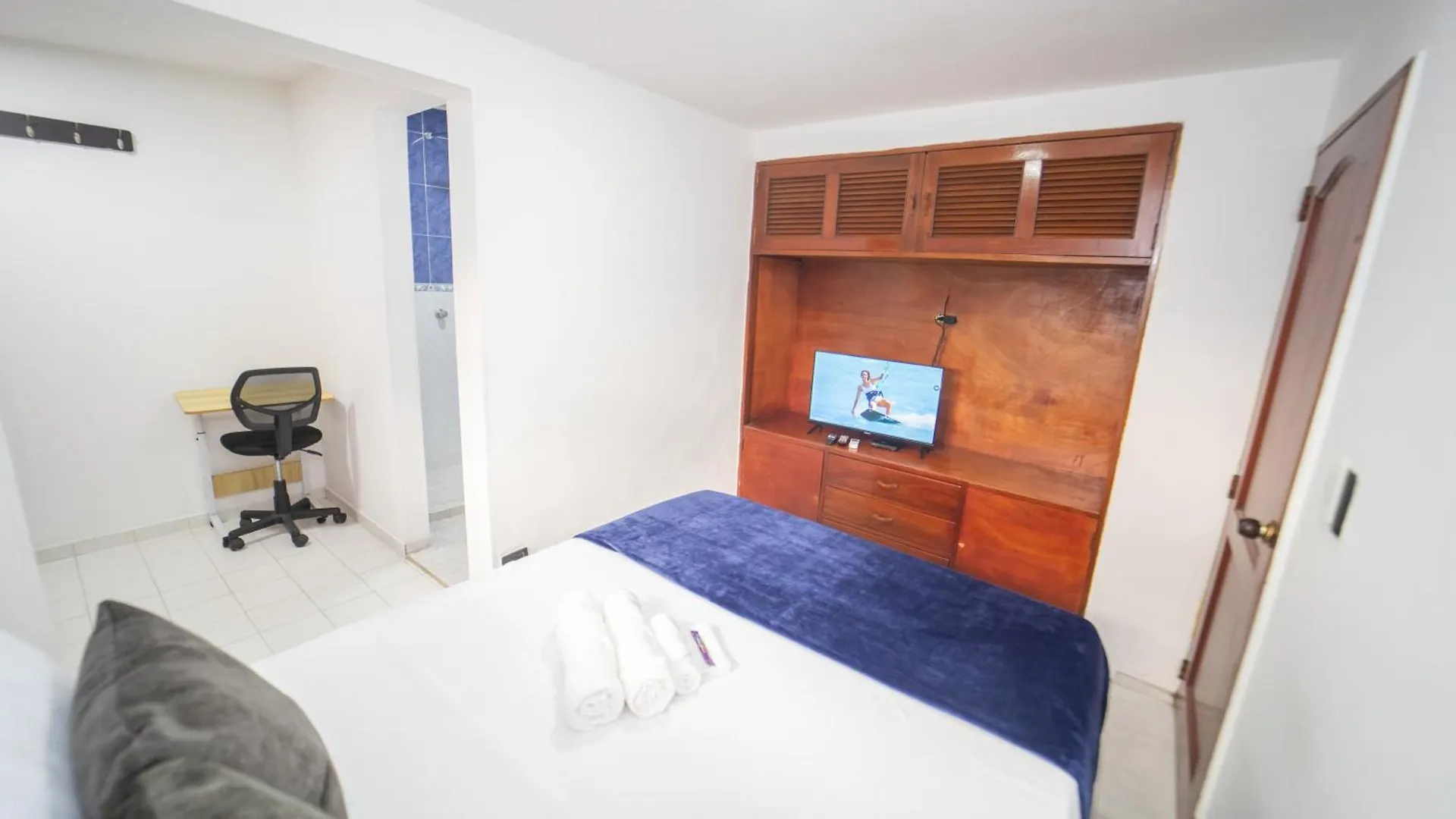Big Private Beach House With Jacuzzi, Patio, 4 Br Cartagena 0*,  Colombia