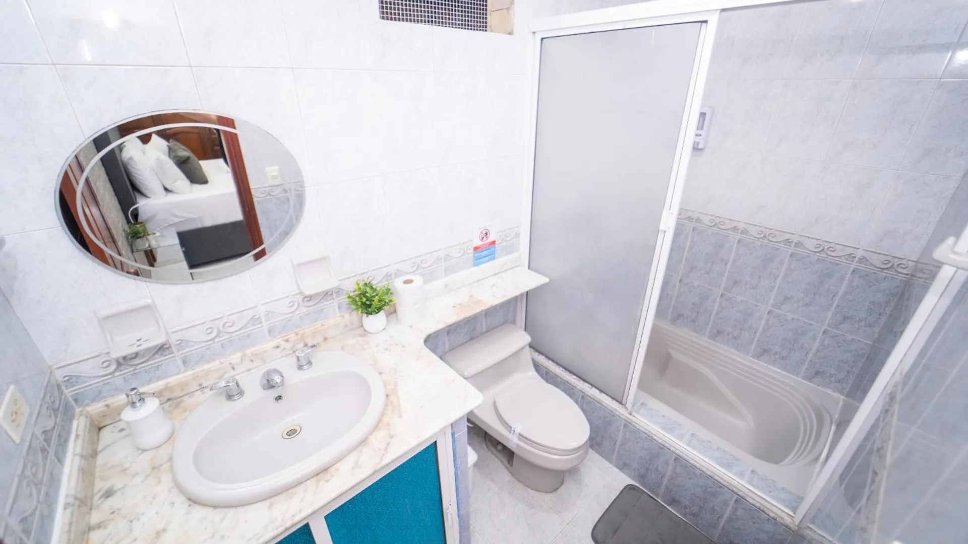 Big Private Beach House With Jacuzzi, Patio, 4 Br Cartagena Lejlighed