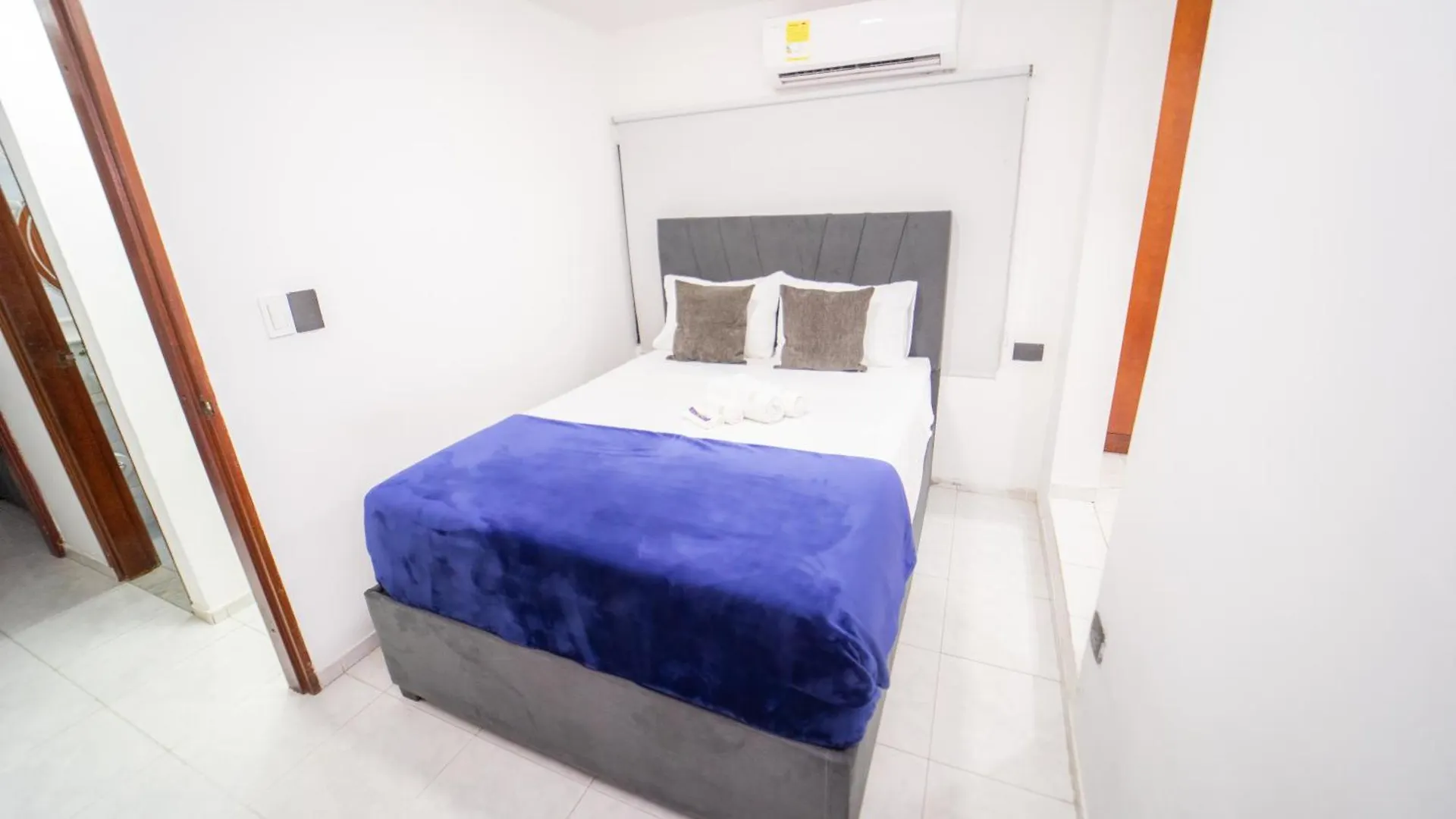 Big Private Beach House With Jacuzzi, Patio, 4 Br Cartagena Lejlighed