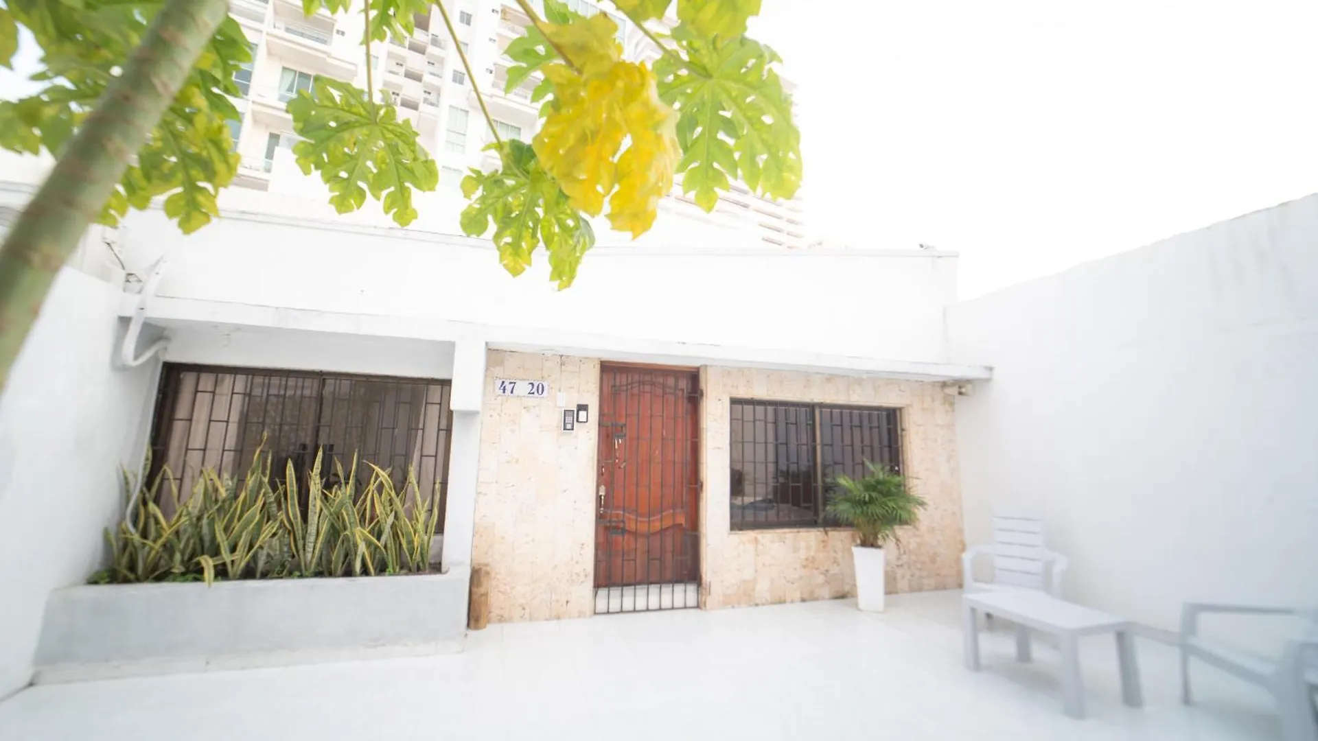 Big Private Beach House With Jacuzzi, Patio, 4 Br Cartagena